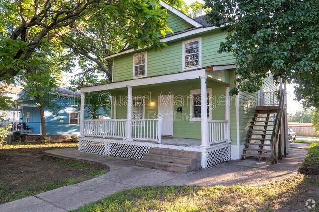 Building Photo - 1453 N Topeka Ave Unit 4 Rental