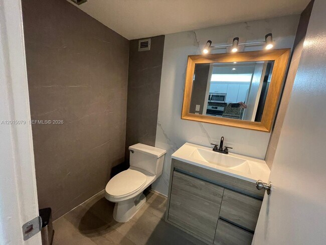 Photo - 1901 Brickell Ave Unit B2104