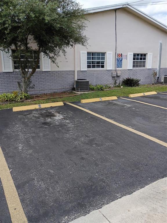 Building Photo - 1845 NW 55th Ave Unit 1