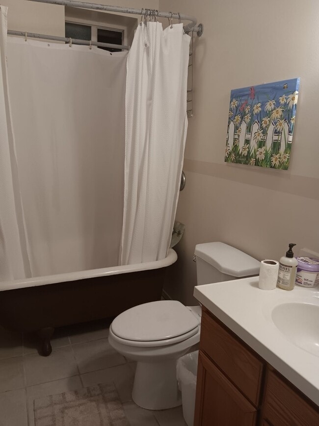 Photo - 110 Meleana Pl