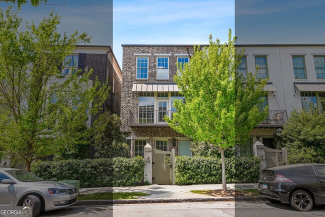 Photo - 683 Fraser St SE
