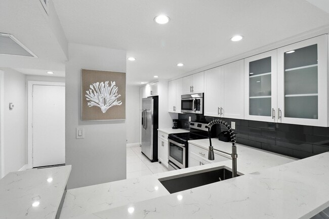 Photo - 6 Royal Palm Way Unit 105