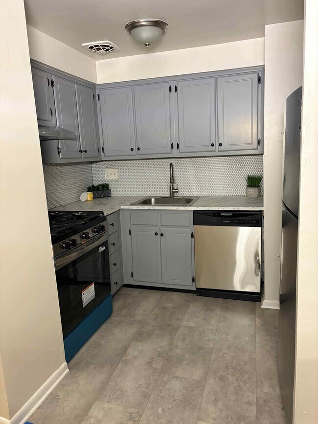 Photo - 321 Forrest Ave