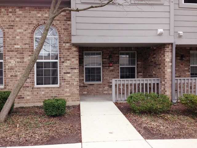 Building Photo - 11 Foxcroft Rd Unit 123