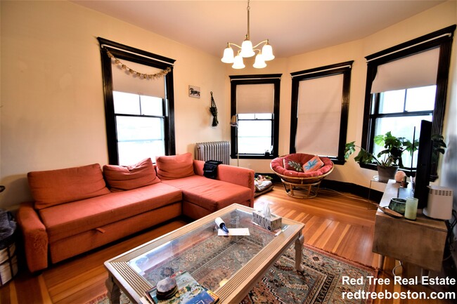 Photo - 32 Bigelow St Townhome