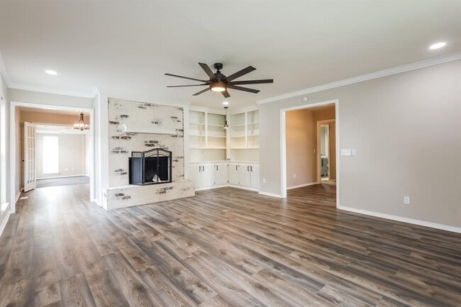 Photo - 10025 S Linn Ave