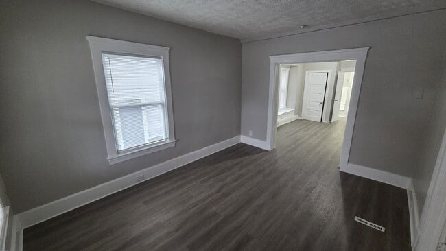 Photo - "2 Bedroom Duplex w/Built in Wine Rack!?! Whaaat?!?!" Unit 1