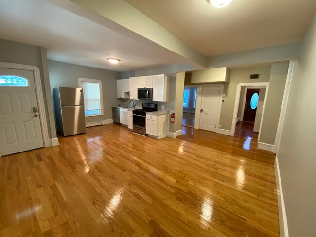 Building Photo - 73 Hall Ave Unit 1 Rental
