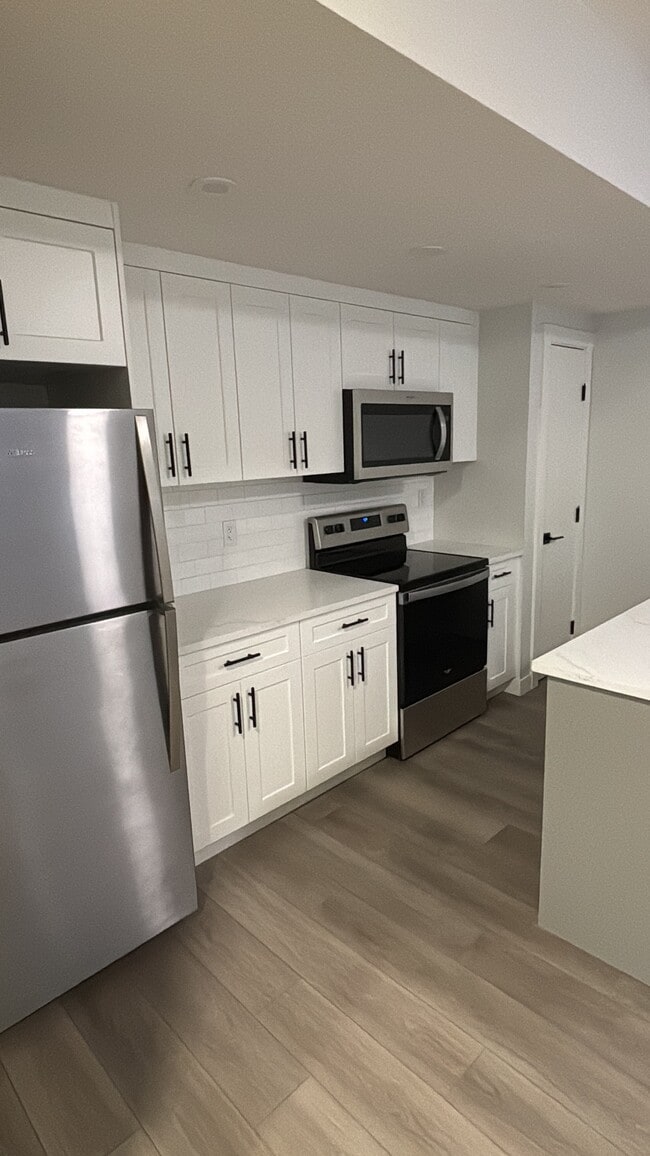 Photo - 11007 132 St NW Unit 4