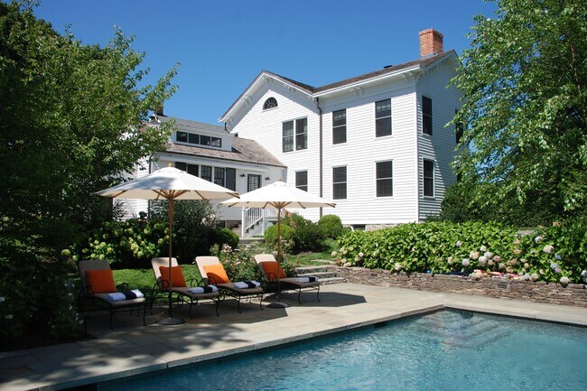 Photo - 23 Howard St