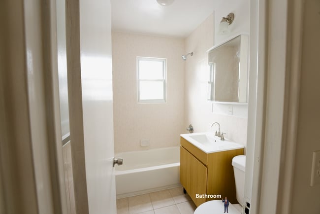 3922 Amundson Ave Unit 2