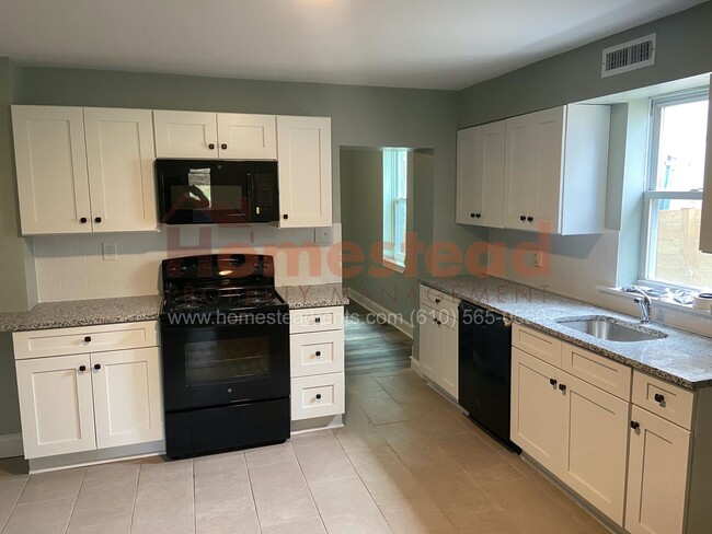 MARCUS HOOK 3 BEDROOM - MARCUS HOOK 3 BEDROOM House