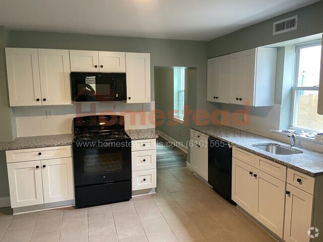 Building Photo - MARCUS HOOK 3 BEDROOM Rental