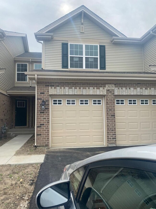 Building Photo - 2028 Canyon Creek Dr Unit 2028 Rental