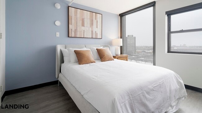 Photo - 1922 W Ogden Ave Unidad 1114