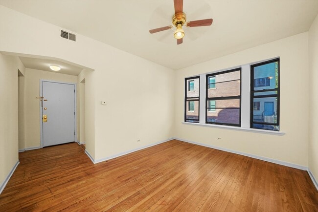 Building Photo - 2323 N Kedzie Blvd Unit 3147-3