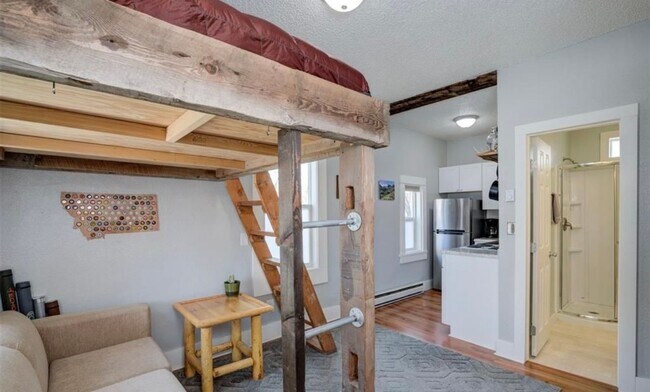 Photo - 620 E Davis St Unit 620 E. Davis