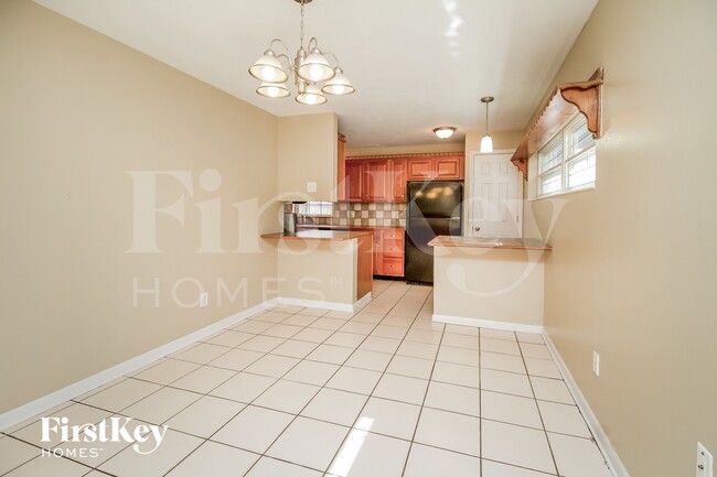 Photo - 2720 Erin Rd