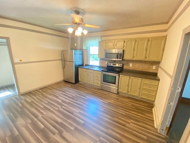 Photo - Coming Soon! Spacious 3 Bedroom, 1 Bath Ho...