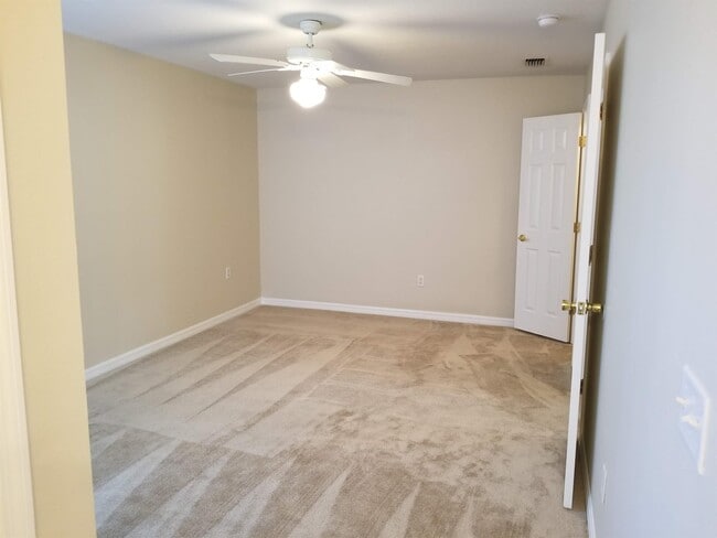 Photo - 411 Australian Way