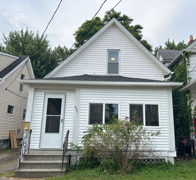 Photo - Old Brooklyn Area - 4 Bedroom - 1 Bath - Single Family Home