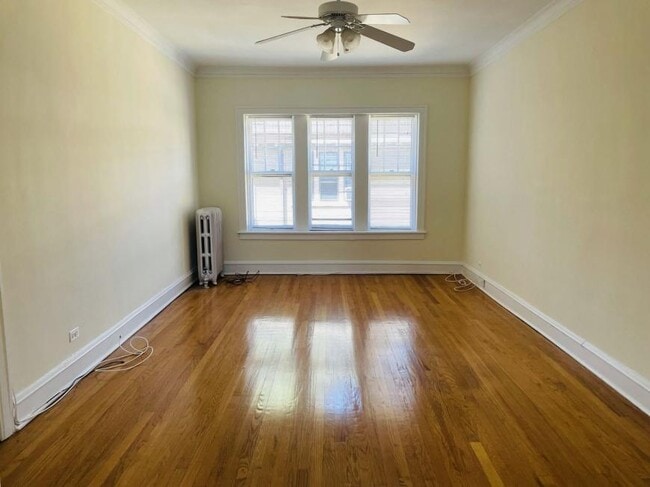 Building Photo - 1 bedroom in Evanston IL 60202 Unit 2N