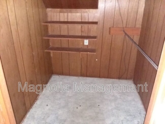 Photo - 329 Southall St