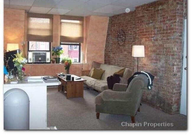 Photo - 227 Washington St