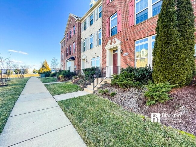 Photo - 3815 Hansberry Ct NE