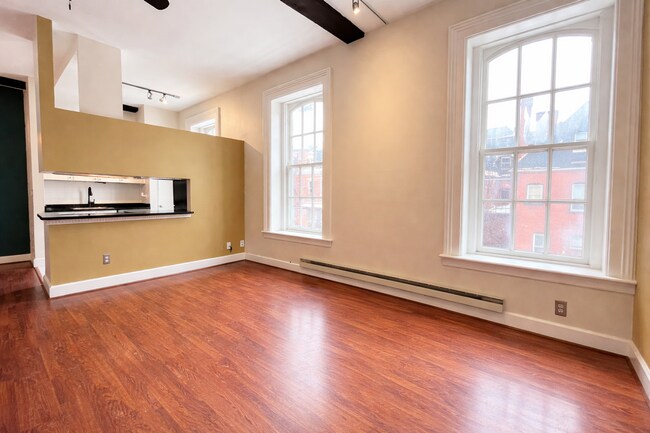 Photo - Pet Friendly 1 Bedroom Plus Den For Rent - Near Betty's, Close to Downtown! Unit 2B