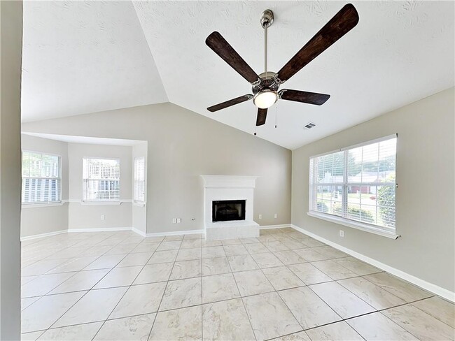 Photo - 136 Pecan Dr