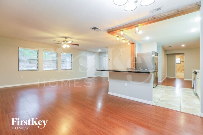 Photo - 8340 Brandeis Cir W