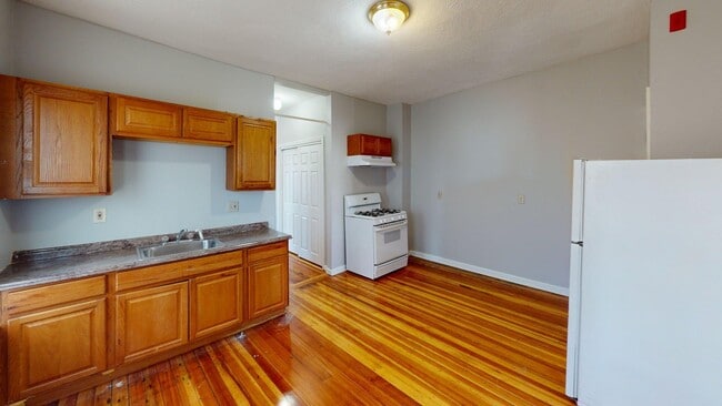 Photo - 52 Sumner St Unit 1