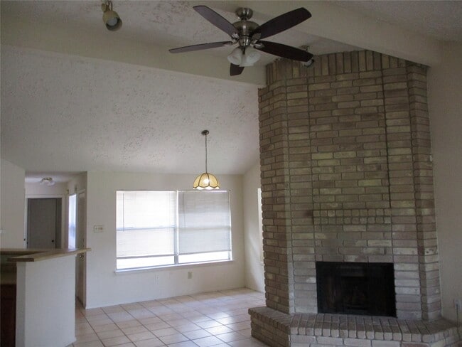 Photo - 19947 Mountain Dale Dr