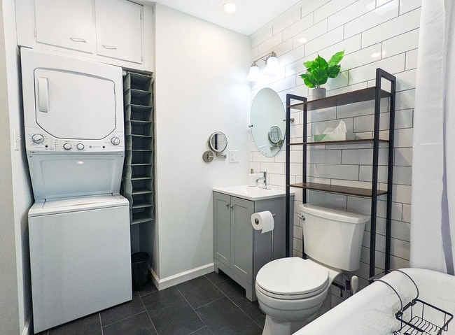 Photo - 1102 S Buckingham Rd Unit 2