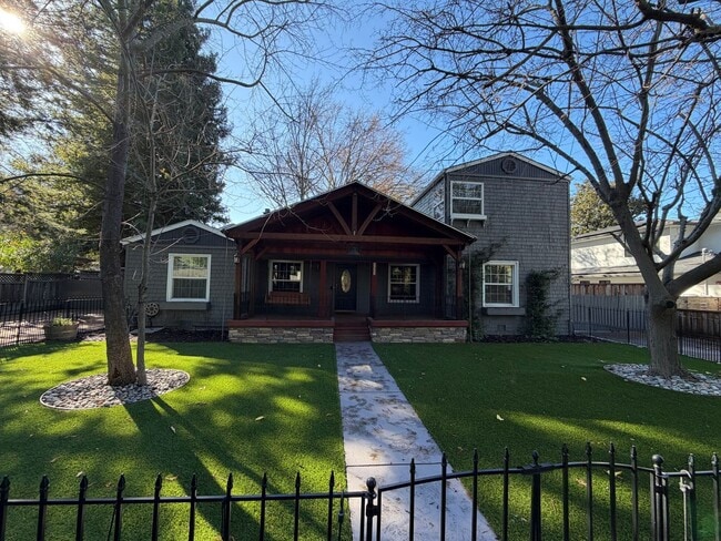 Photo - 4 Bed 3 Bath In West Alamo