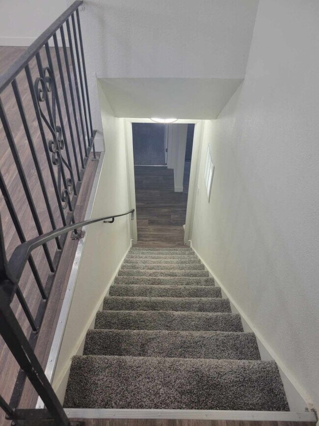 Photo - 1765 W 400 N Unidad 1767 5 bed 2 bath