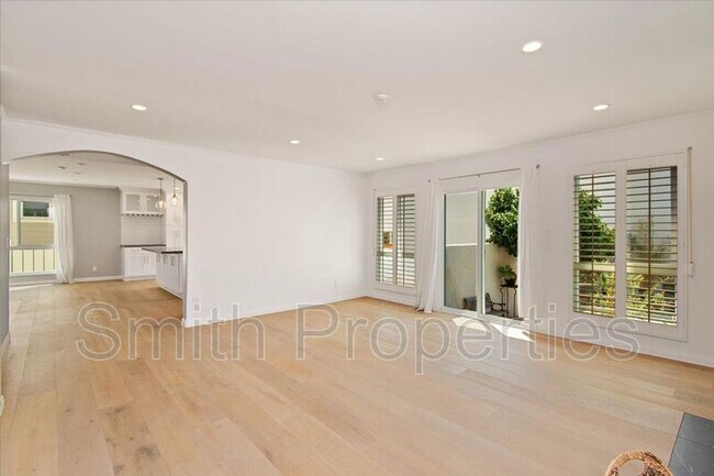 Photo - 122 S Guadalupe Ave Unidad #2