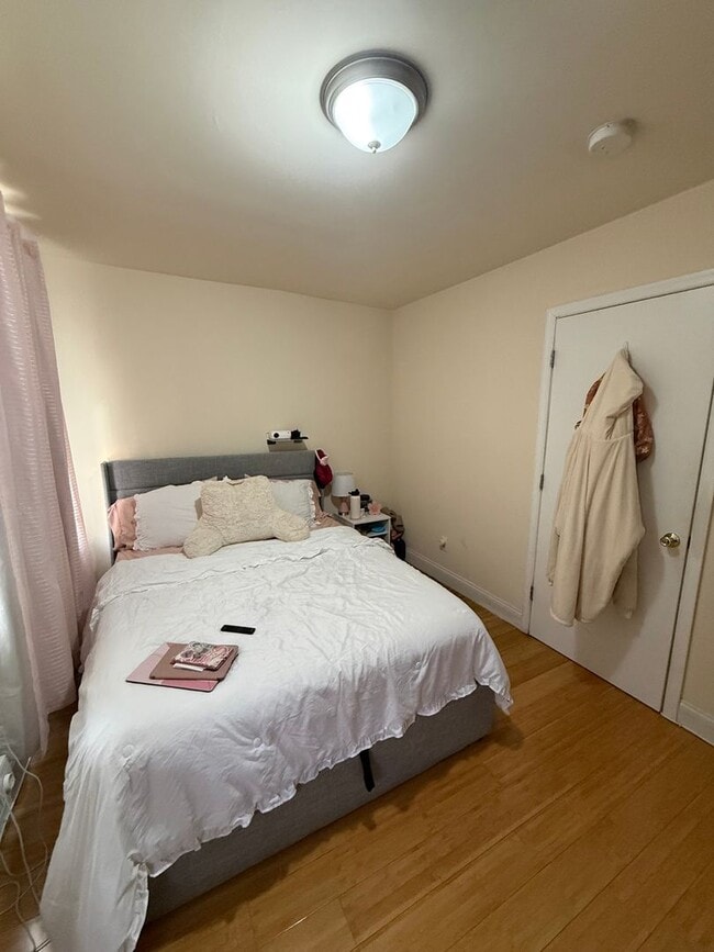 Photo - 1630 N Sydenham St Unidad 2