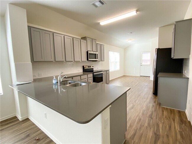 Photo - 301 Greatest Gift Wy