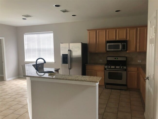 Photo - 210 Briar Trace Ln