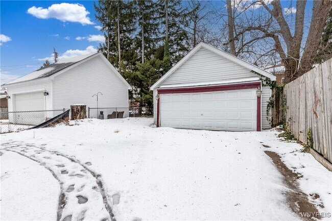 Photo - 189 Hamilton Dr