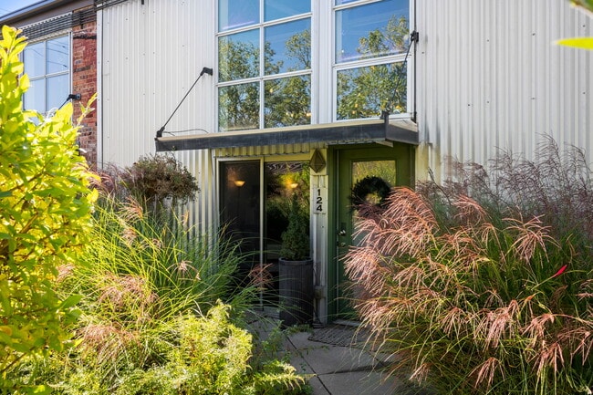 Photo - 3033 Blake St Unit 124