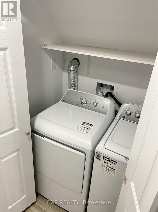 Photo - 79 Elmhurst St