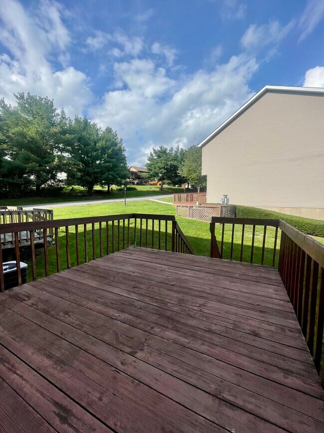 Photo - 23 Briarwood Way