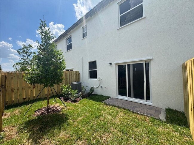 Photo - 2439 SE 28th St