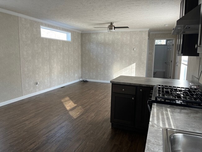 Photo - 95 Nettie Ave