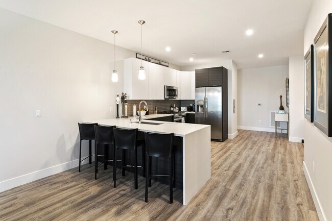 1 Bed + Den Kitchen - E Plaza & Residences