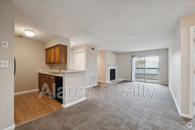 Building Photo - 8024 Tremaine Ct Unit Apt J