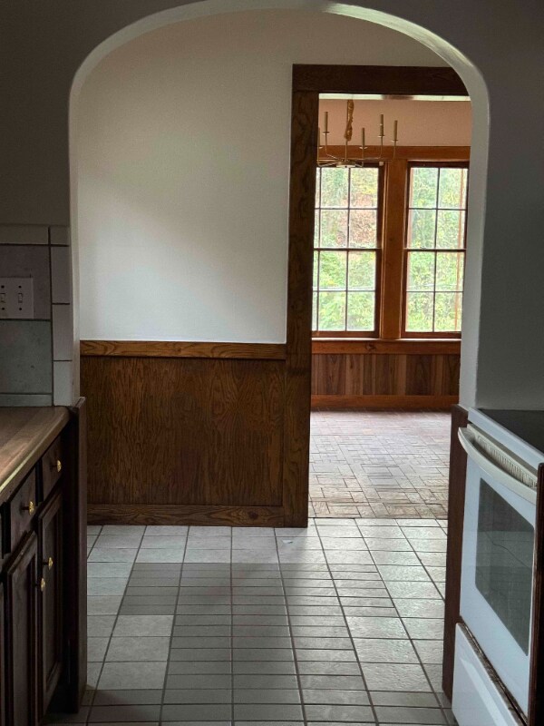Photo - 107 Marble St House